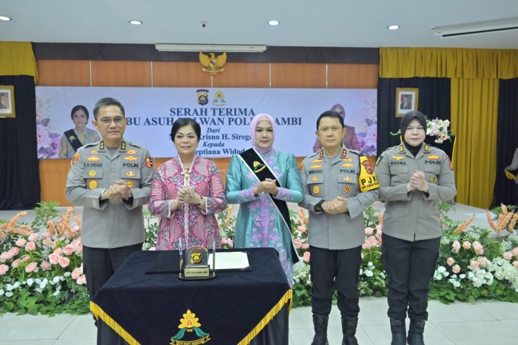 Kapolda Jambi Tekankan Peran Ibu Asuh Dalam Pembinaan Dan Penguatan Moril Polwan
