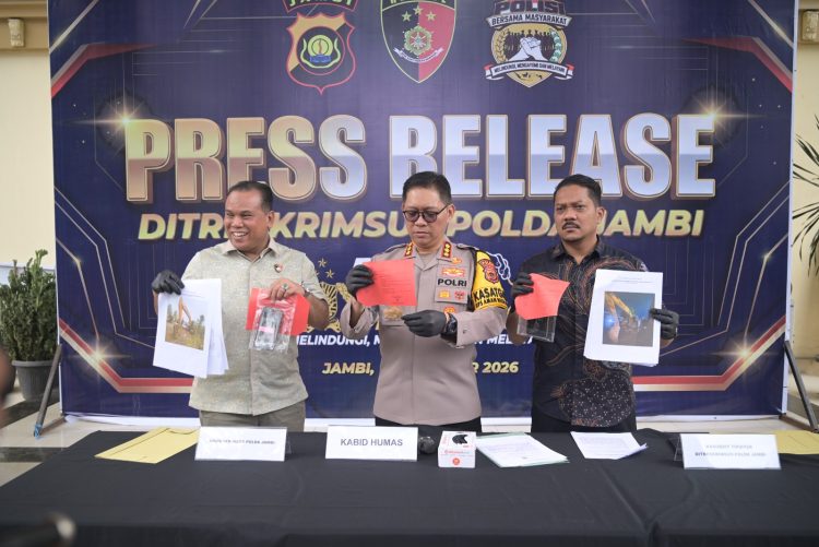 Polda Jambi Gelar Konferensi Pers Pengungkapan Kasus Dugaan Tambang Emas Ilegal Di Bungo